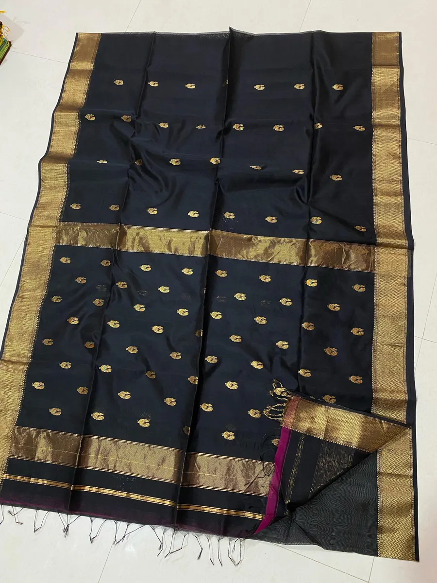 Authentic Handwoven Maheshwari Silk Saree